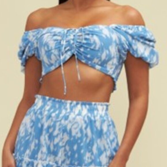 In The Sky Ruched Short sleeve Crop Top & Short Set - Picture 2 of 4